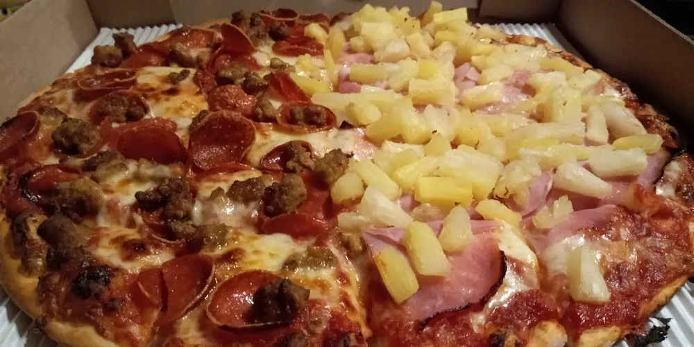 Half Pepperoni & Sausage Ham & Extra Pineapple